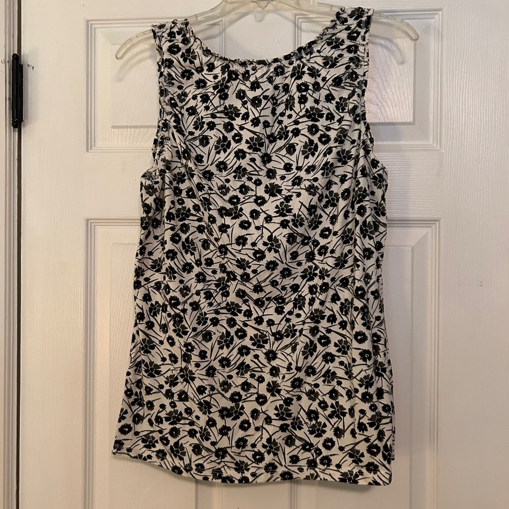 Floral print sleeveless shirt